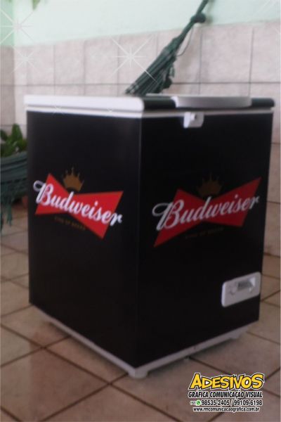 Plotagem em freezer Budweiser